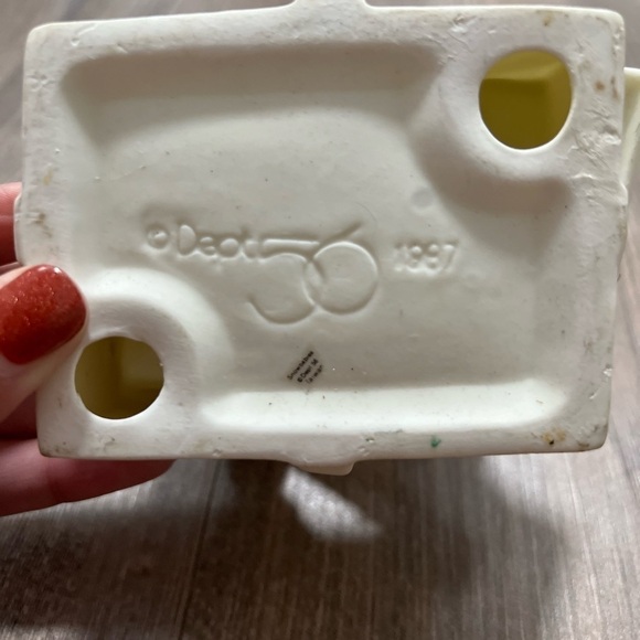 Retired 1987 Dept. 56 Snowbabies: Winter Surprise Vtg Porcelain Figurine no box - Picture 5 of 6